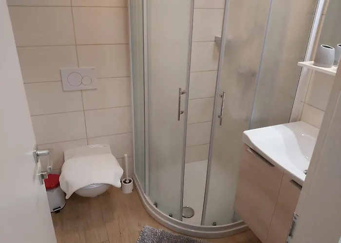 Hiša za goste & Florjana 3*