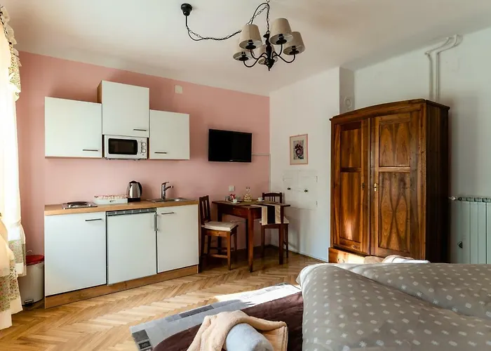 & Florjana Hiša za goste 3*